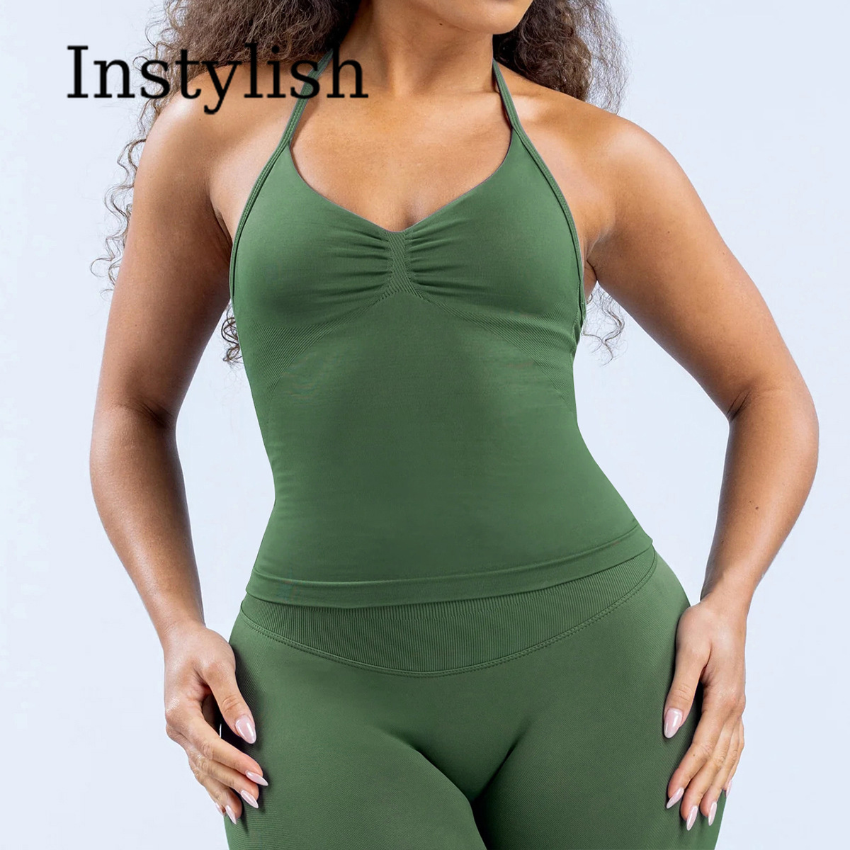 女性用シームレスヨガ2ピースセット ホルターVネック ルシュ - Yoga & Fitness With Faye The Well Being Studio Abbots Langley のレビューと価格