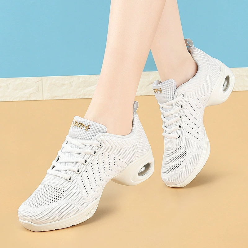 女性の通気性のあるメッシュダンススニーカーシューズ女性用軽量 - Zumba & Yoga Fitness By Anushree Pune Reviews のレビューと価格